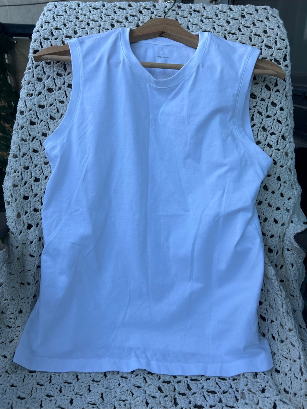 Uniqlo white tank top